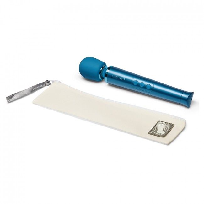 Le Wand Petite Blue Rechargeable Massage Wand - Image 5
